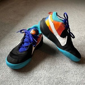 Nike basketball shoes /sneakers, big kids sz 4